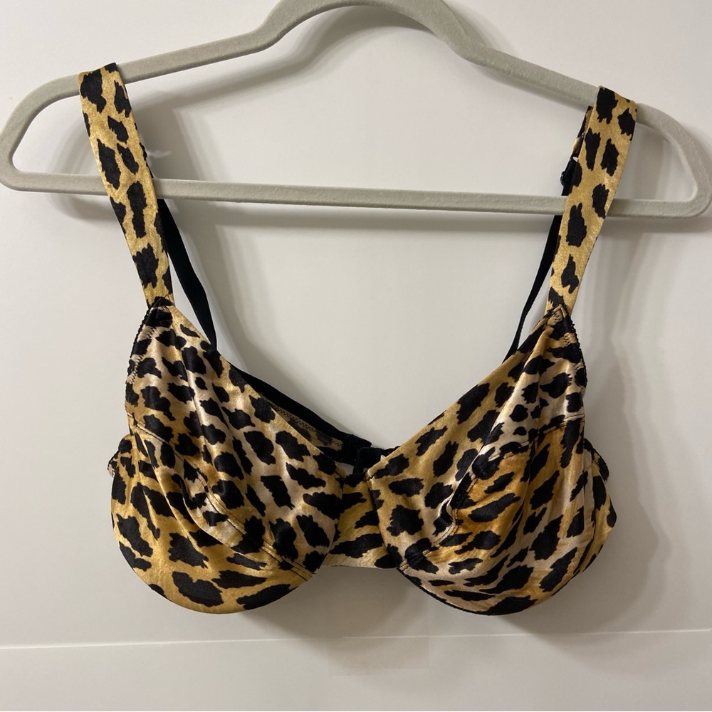 Victoria’s Secret Satin Leopard Print Bra 36C